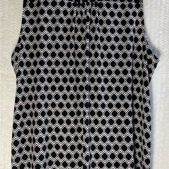 Charter Club sleeveless overlay top - Picture 2 of 6